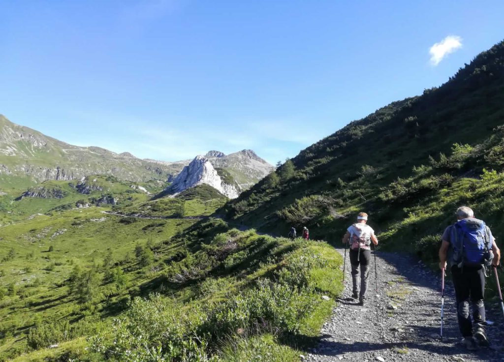 Strada per la Corna Bianca