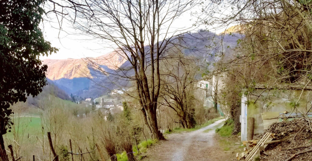 Lasciato il borgo di Cecino