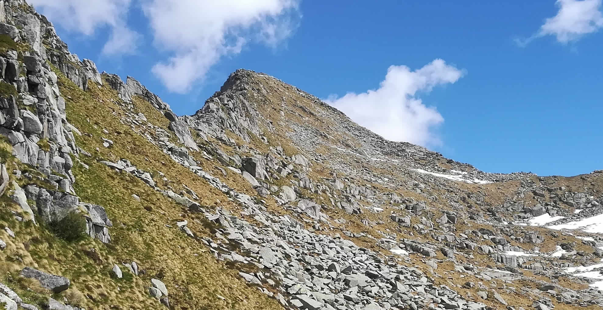 Vetta del Mt. Boia con la cresta sommitale