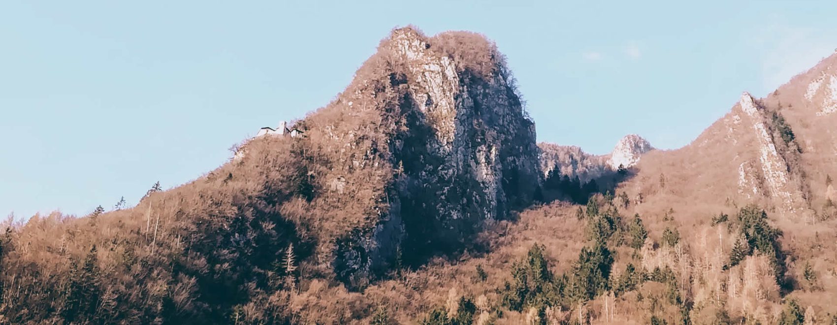 Il costone dove si trova la chiesa