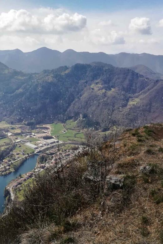 panorama del lago d'Idro verso il suo emissario dal Dasso sassello