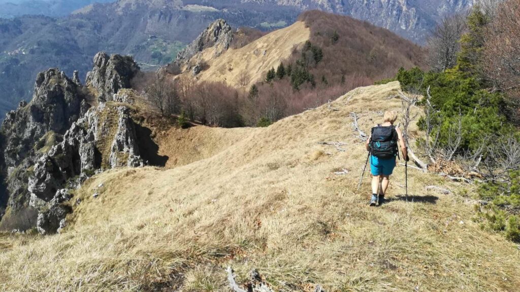 Ritorno al passo dalla stessa dorsale intrapresa per la salita